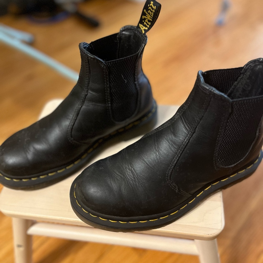 Doc Martens 2976 Nappa Leather Chelsea Boots